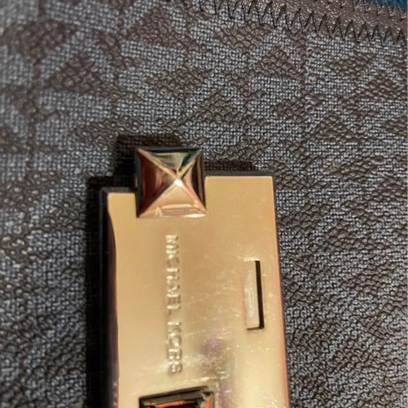 Michael Kors blue crossbody bag. - Picture 5 of 5